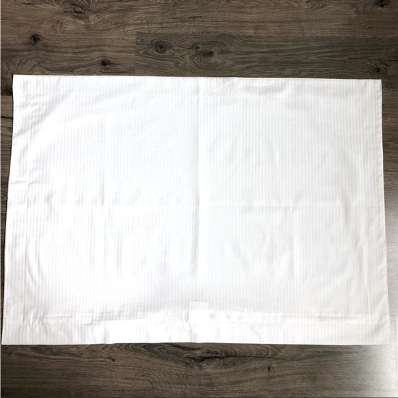 New set of 2 King size Pillow Shams. - Picture 7 of 7